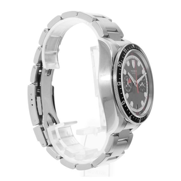 Tudor Heritage Chronograph M70330N-0001